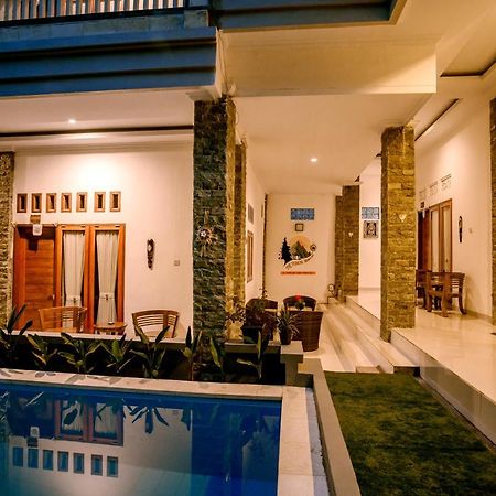 The Puncak Santhi Inn Batununggul Ngoại thất bức ảnh
