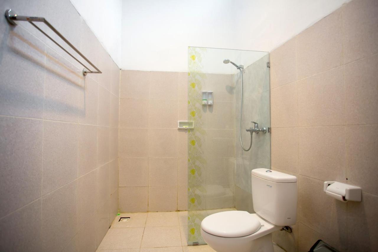The Puncak Santhi Inn Batununggul Ngoại thất bức ảnh