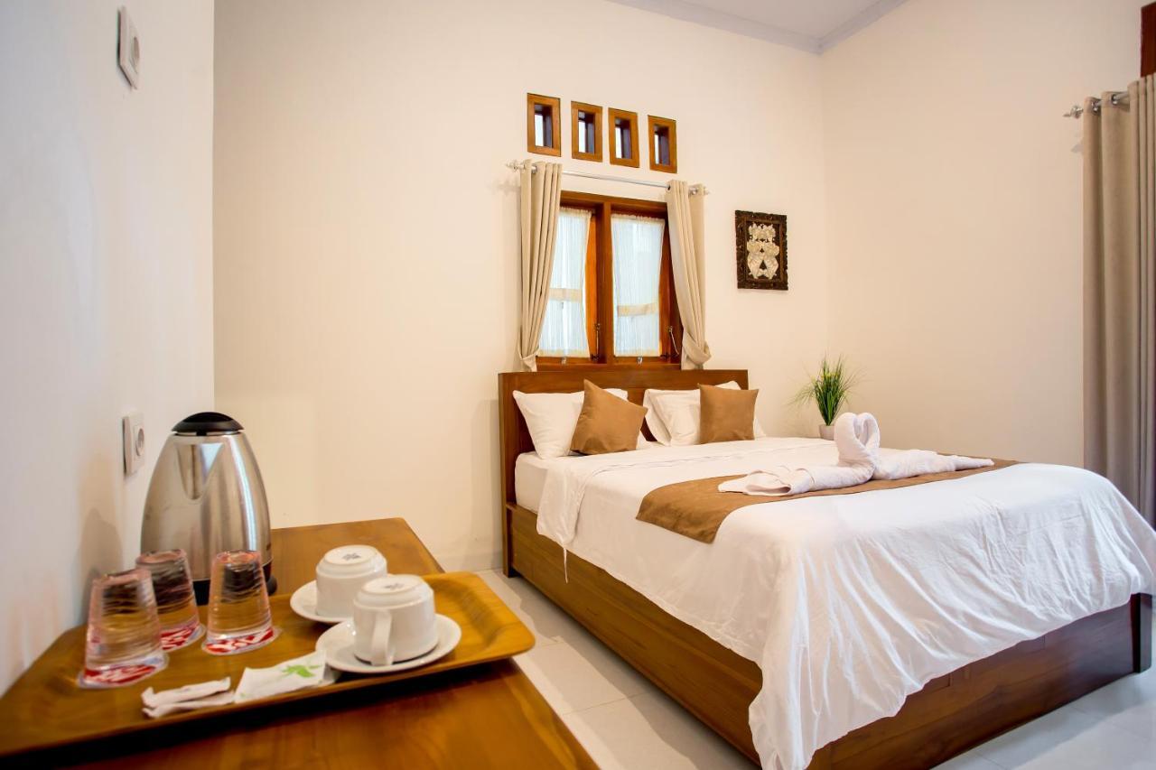 The Puncak Santhi Inn Batununggul Ngoại thất bức ảnh