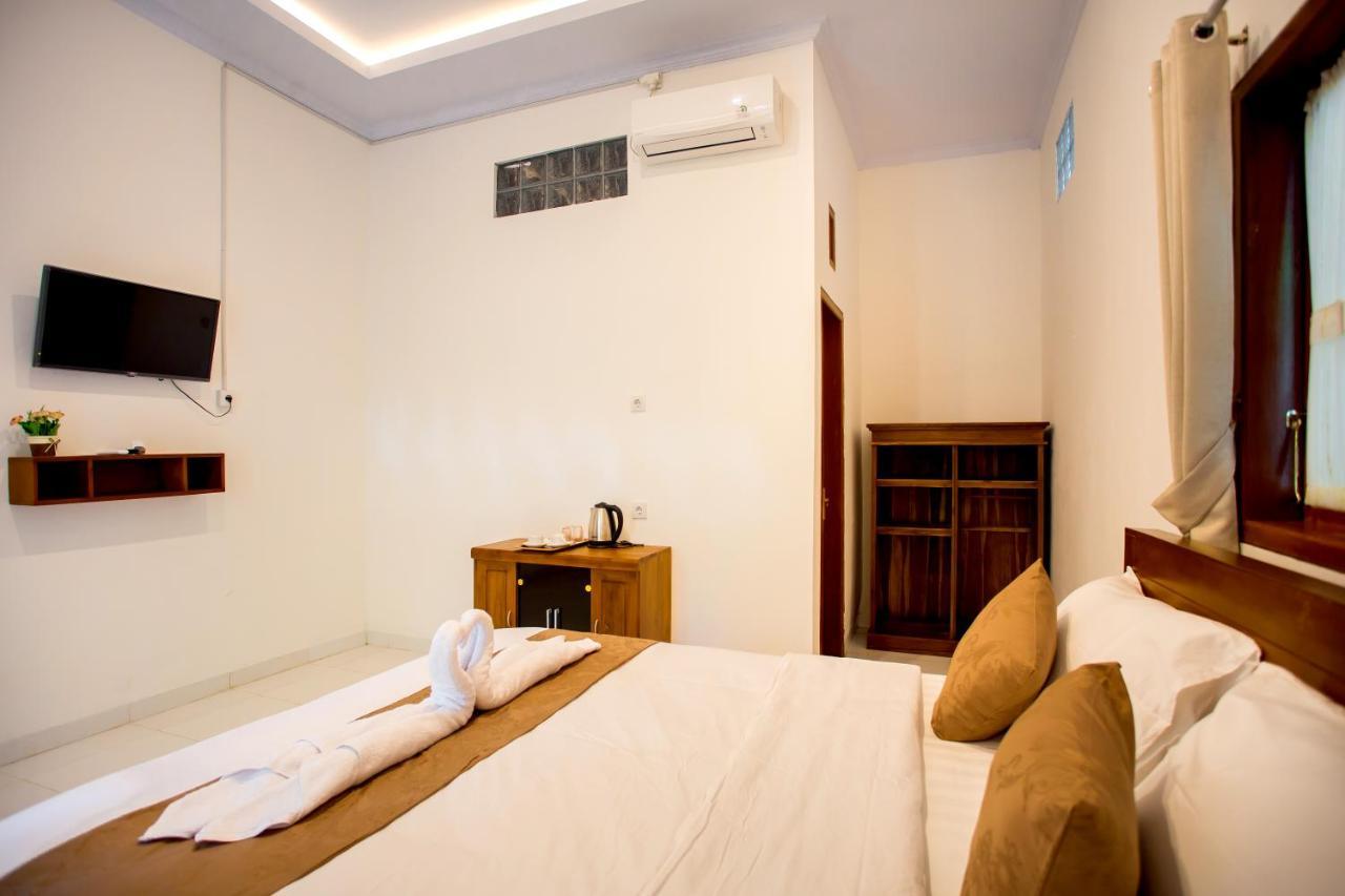 The Puncak Santhi Inn Batununggul Ngoại thất bức ảnh