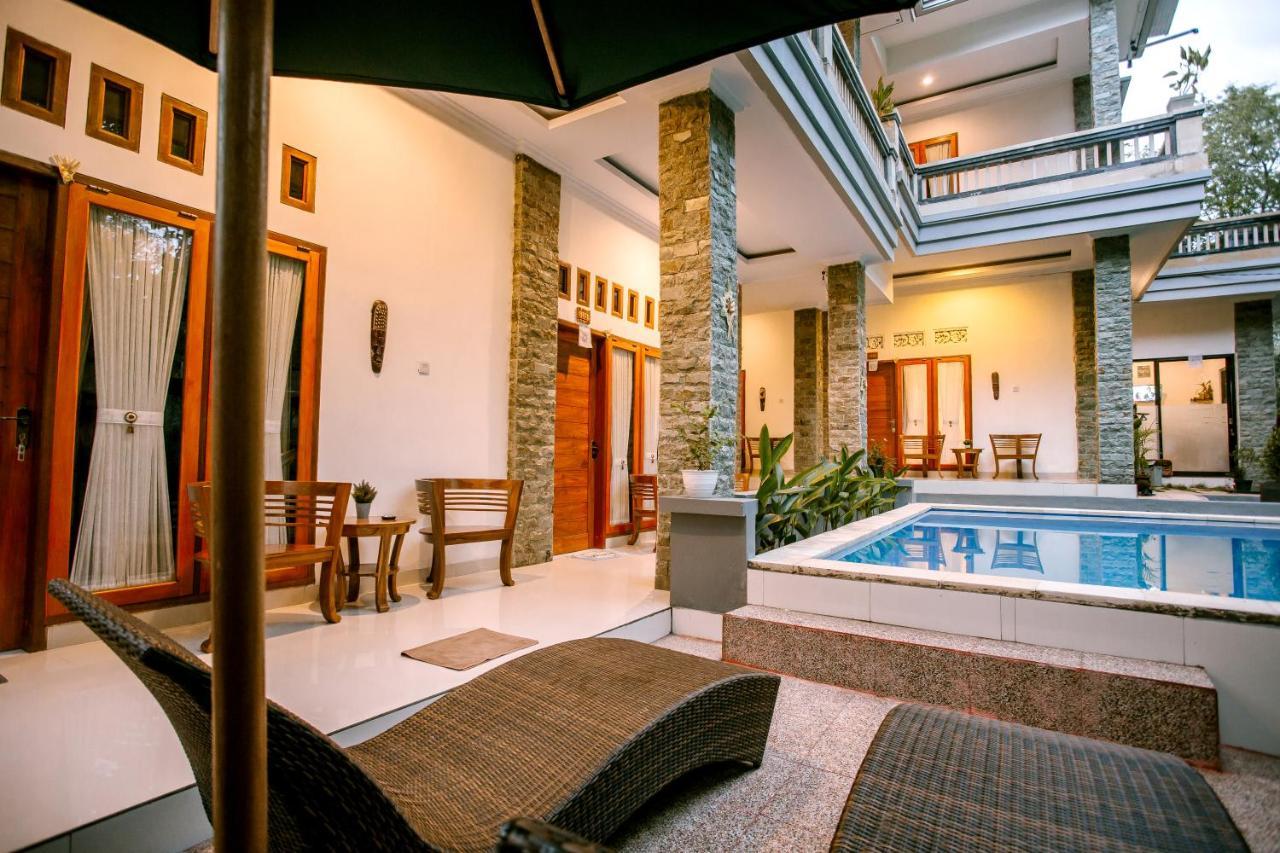 The Puncak Santhi Inn Batununggul Ngoại thất bức ảnh